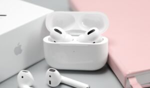 Wired vs. Wireless Earbuds: Which Should You Actually Buy?
